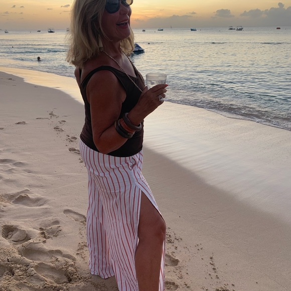 Meet your Posher, Tara - Picture 1 of 8